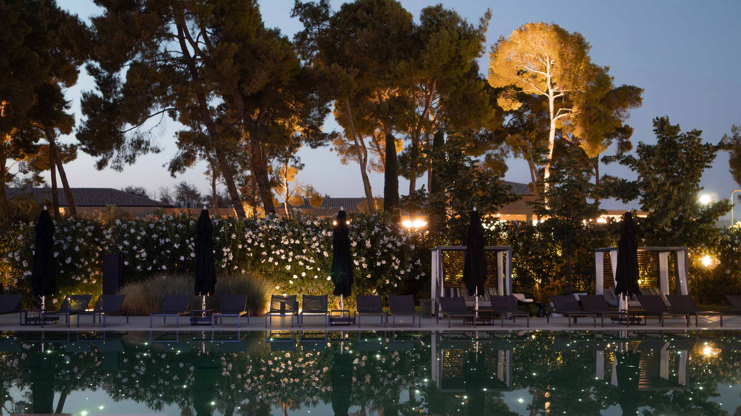 25 meters swimming pool nature night | TATOÏ Club