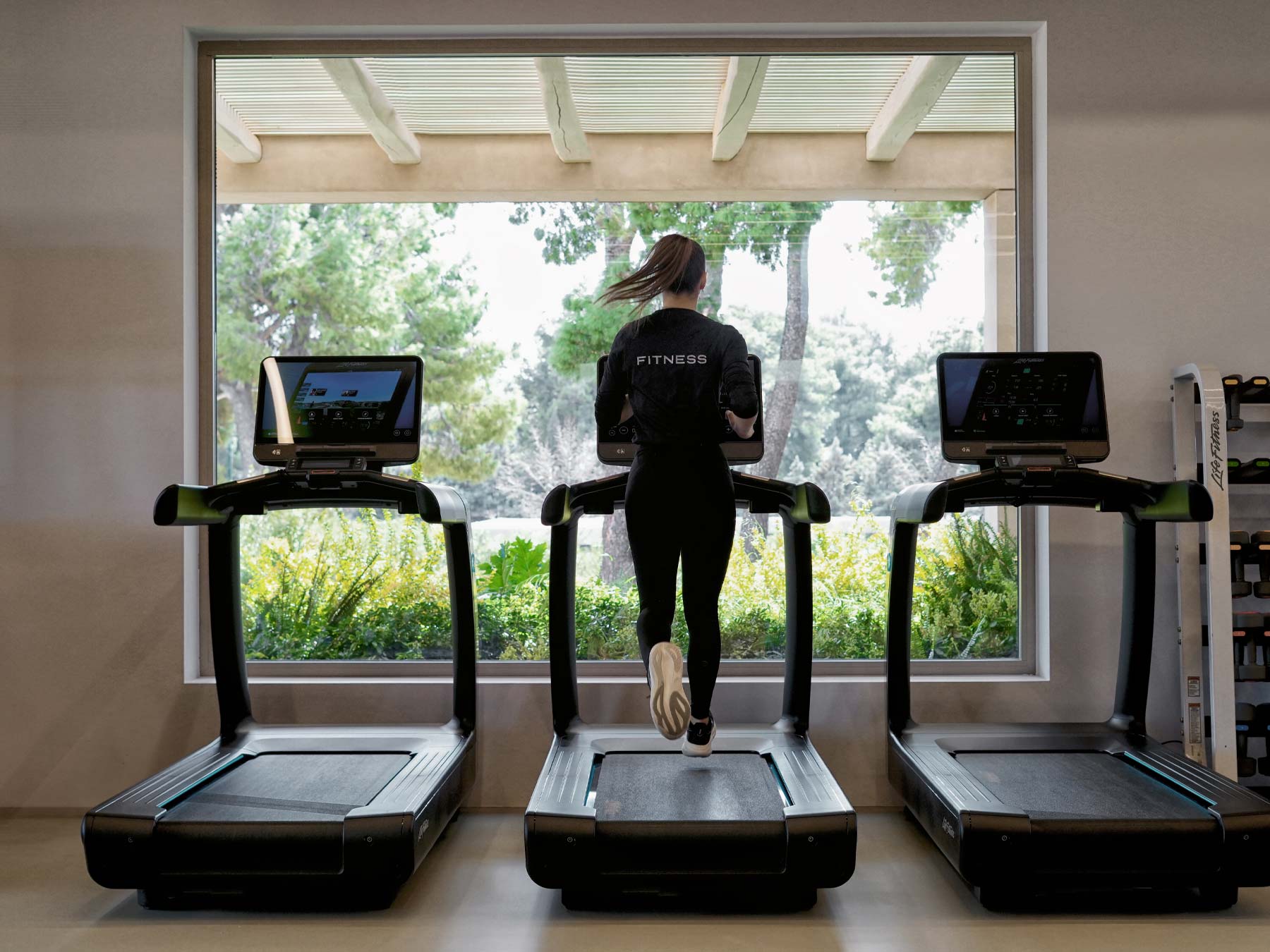 gym indoor woman running nature | TATOÏ Club