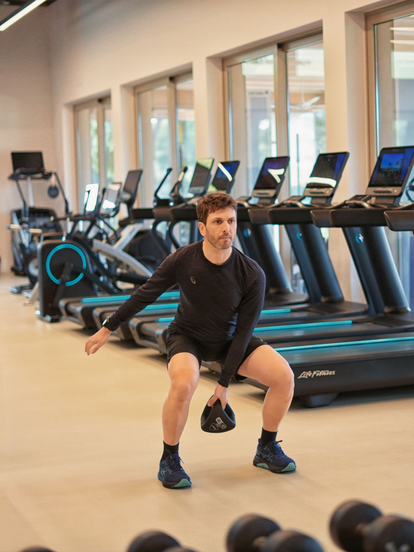 gym indoor man exercising | TATOÏ Club