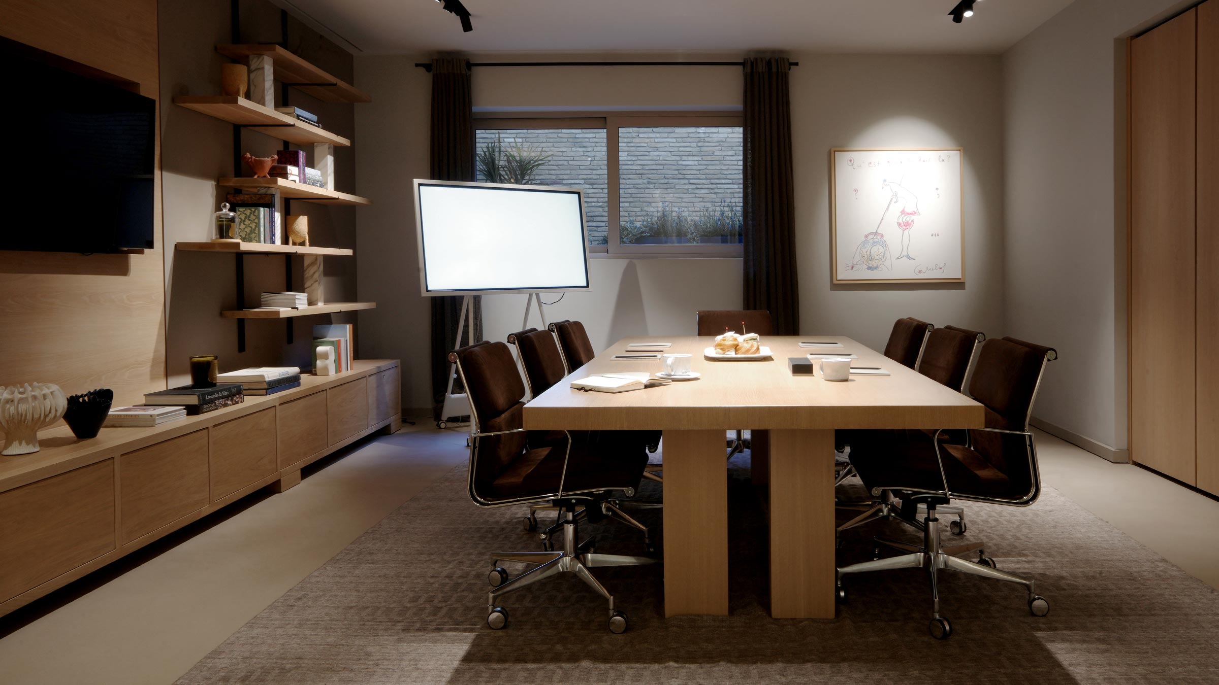 meeting room table | TATOÏ Club