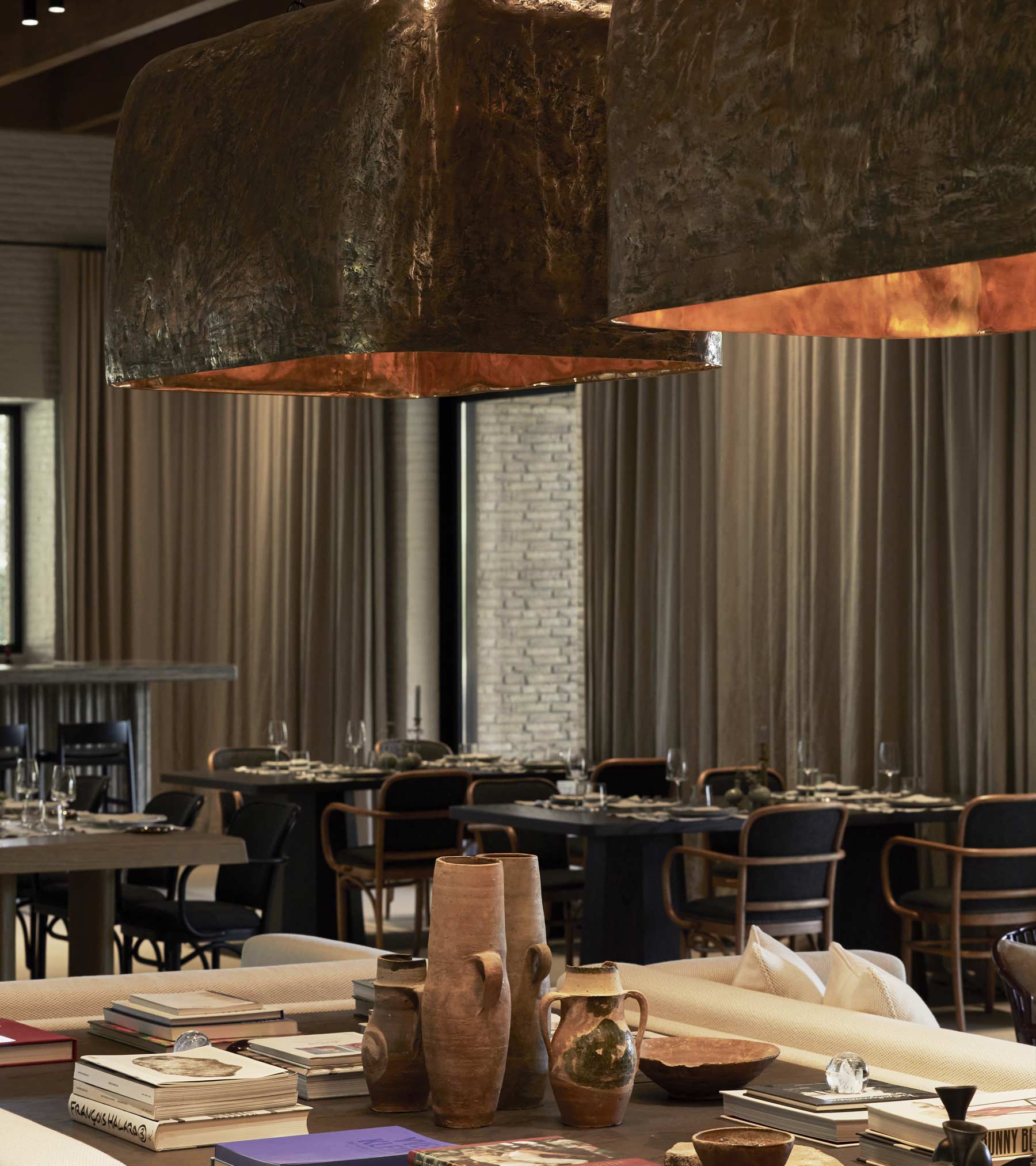 restaurant food tables lights | TATOÏ Club