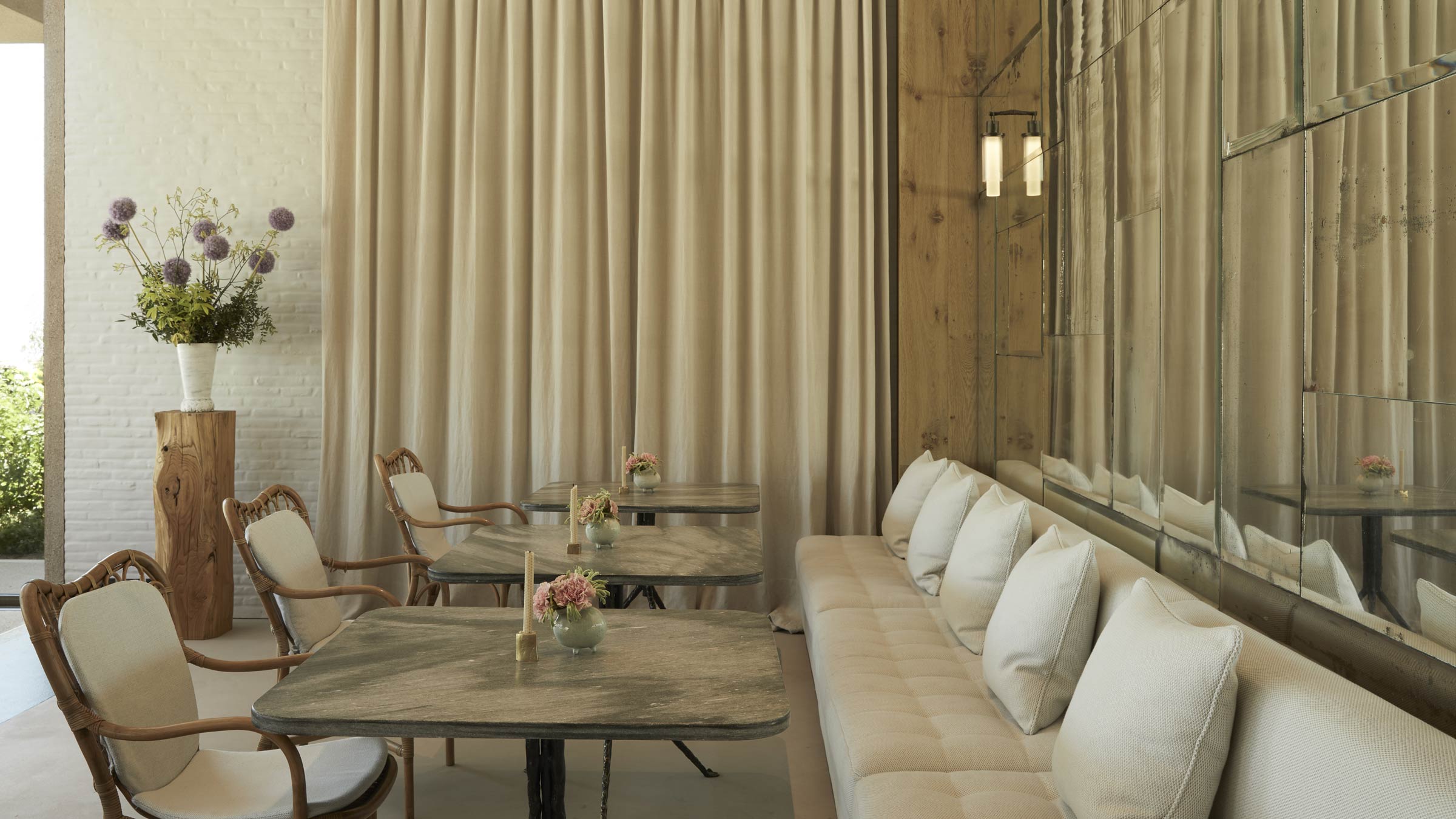 restaurant tables | TATOÏ Club