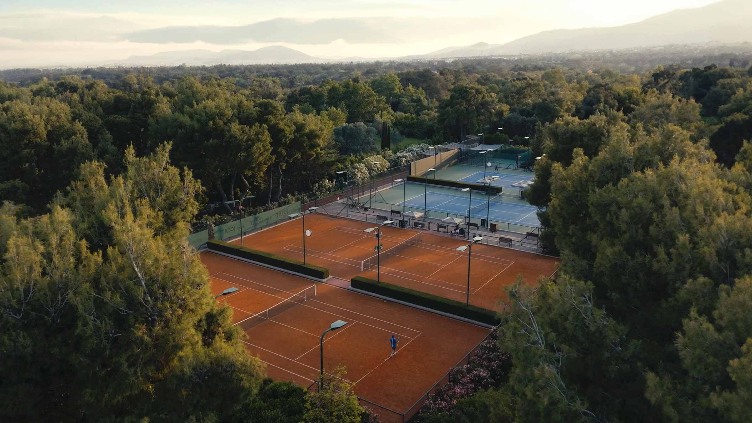 retreats programme tennis courts movement nature trees | TATOÏ Club