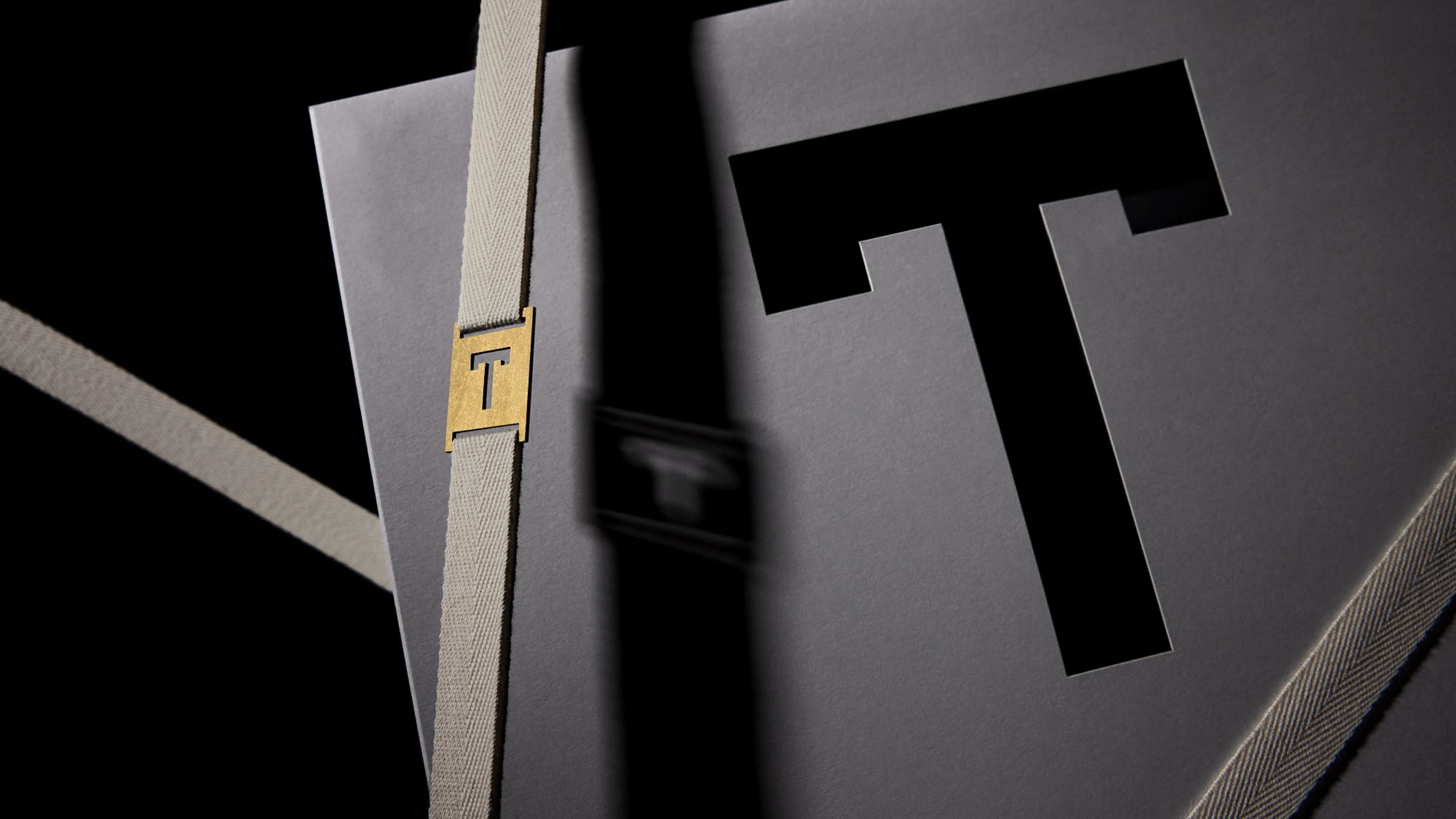 store club house T logo packaging | TATOÏ Club