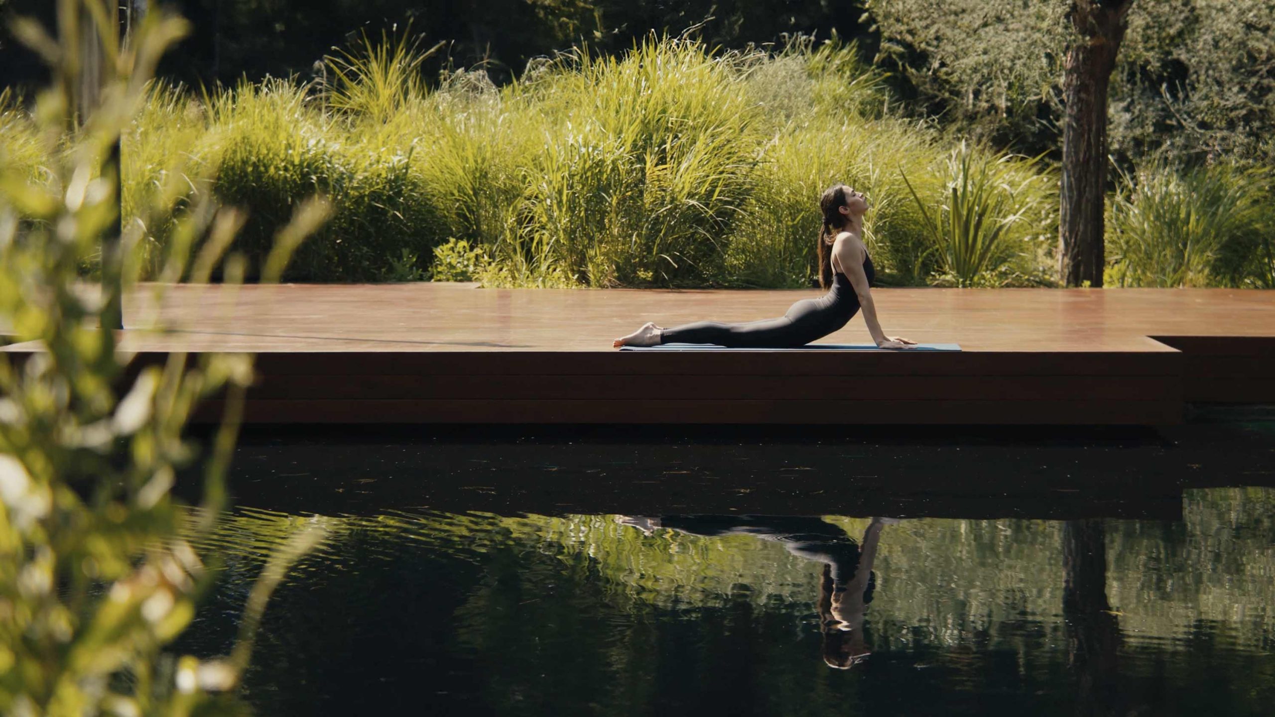 STRESS MANAGEMENT-woman by the lake yoga-TATOÏ-CLUB